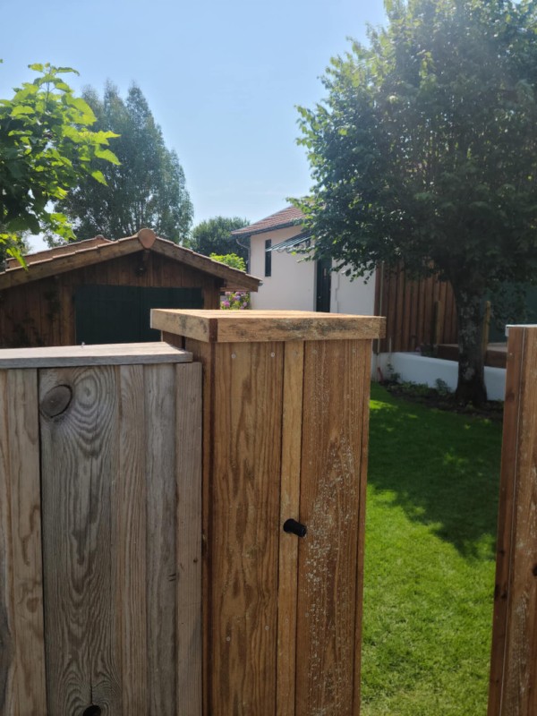 Création d'une cloture bois volige couvre-joints en Pin classe 4 sur le Bassin d'Arcachon à GUJAN MESTRAS  