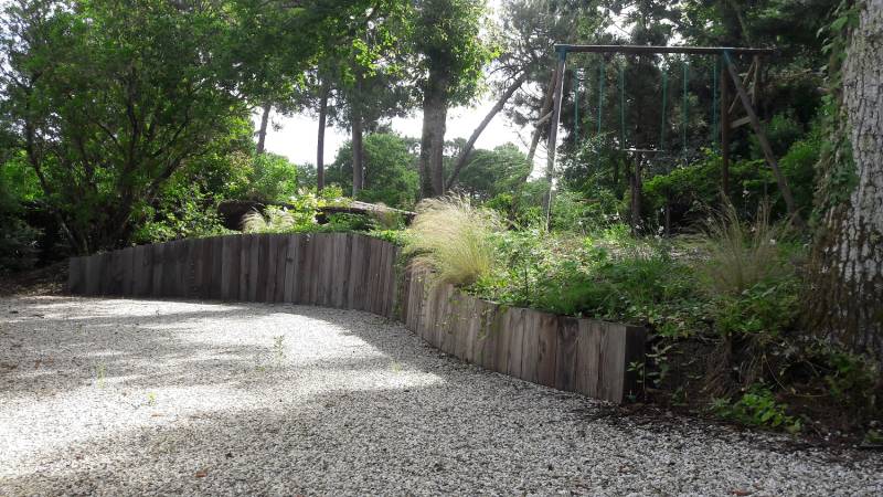 Réalisation d'un mur de soutènement en traverses bois à Arcachon 33