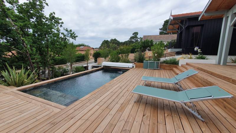 Caillebotis en Pin en tour de piscine à La Teste de buch 