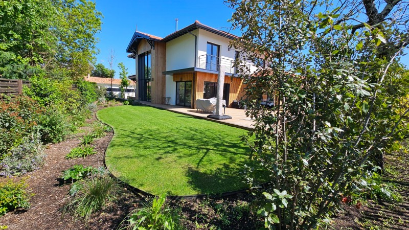 Réalisation d'un gazon à LA TESTE DE BUCH