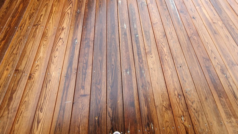 Création de terrasse bois avec claustra brise vue à Gujan-Mestras