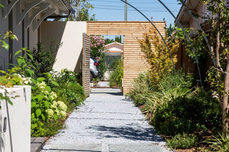 Allée piétonne pas japonais jardin Gujan-Mestras (33)