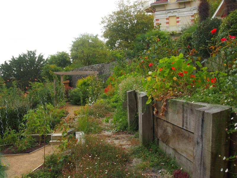Muret en traverse type chemin de fer à Arcachon 33