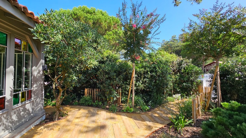 Conception et réalisation d'un aménagement paysagé à GUJAN MESTRAS 