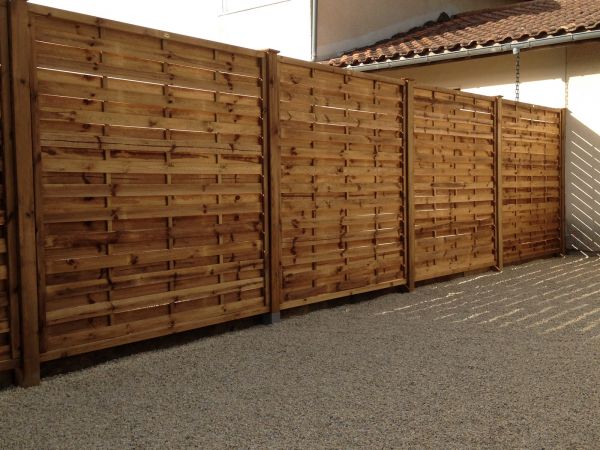 Pose de treillis pour plantes grimpantes sur Andernos (33)