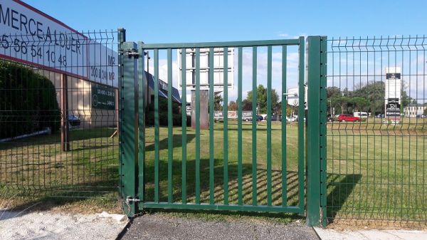 Pose de portillon de jardin et de clôture rigide au Pyla sur mer (33)