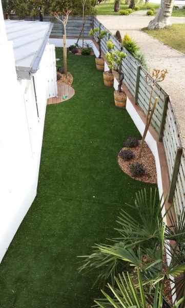Réalisation d'un jardin de ville en gazon synthétique à Arcachon (33)