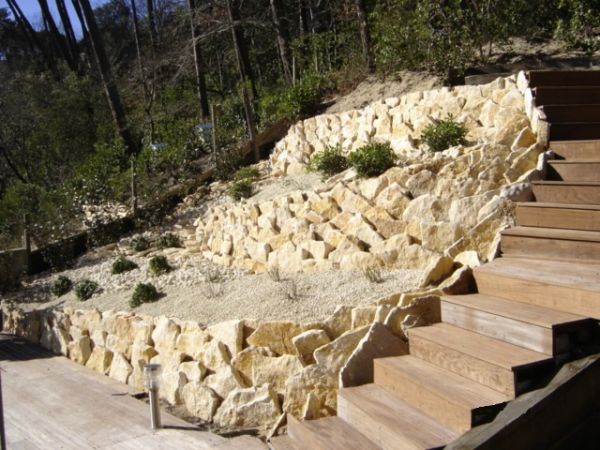 Paysagiste sérieux pour création de mur en pierre à Biscarrosse